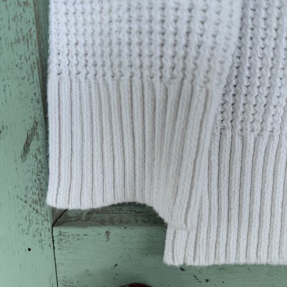 Talbots Womens White Summer V Neck Size Petite M‎ Medium Weight - Picture 7 of 8